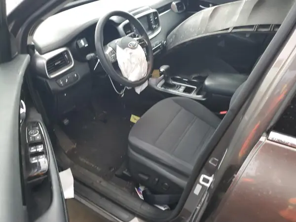 5XYPGDA59KG447192 2019 KIA SORENTO - Image 8