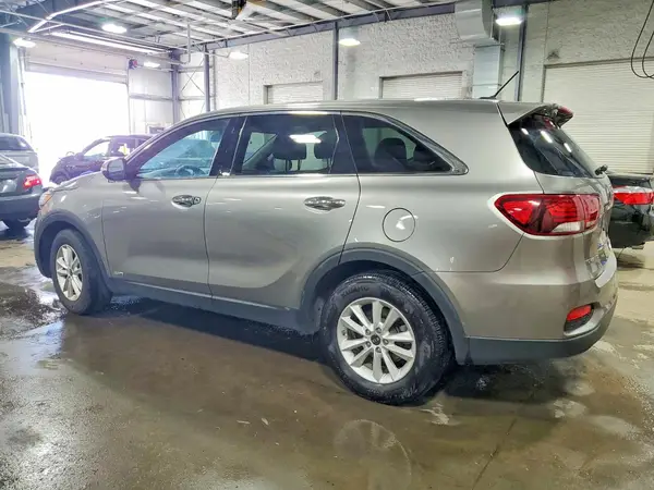 5XYPGDA59KG447239 2019 KIA SORENTO - Image 2