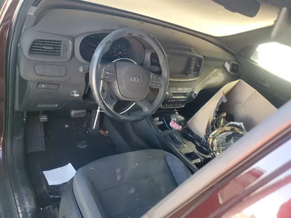 5XYPGDA59KG479981 2019 KIA SORENTO - Image 8