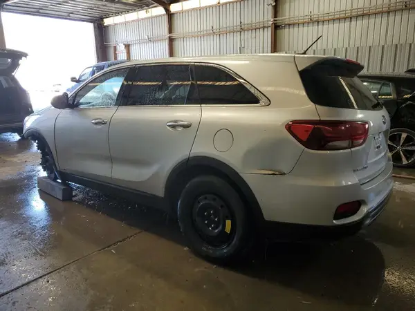 5XYPGDA59KG489376 2019 KIA SORENTO - Image 2
