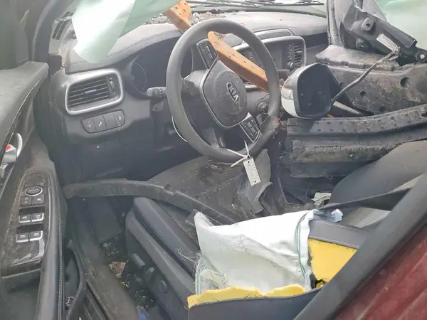 5XYPGDA59KG493198 2019 KIA SORENTO - Image 8