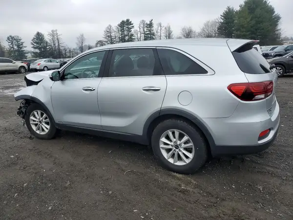 5XYPGDA59KG511909 2019 KIA SORENTO - Image 2