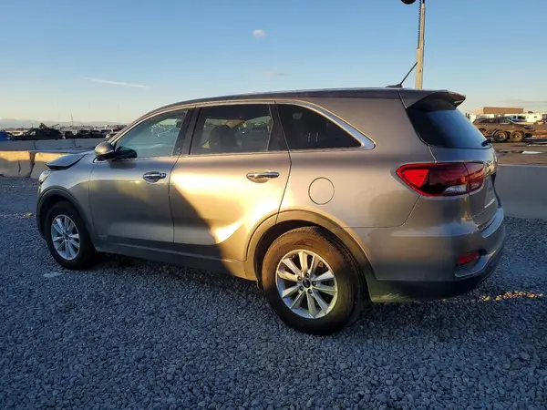5XYPGDA59KG518696 2019 KIA SORENTO - Image 2