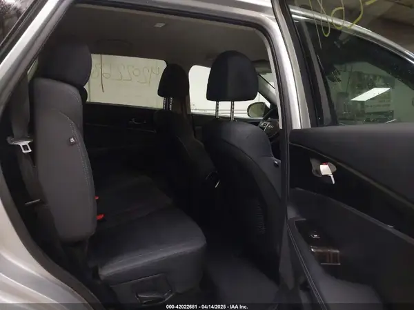 5XYPGDA59KG554274 2019 KIA SORENTO - Image 8