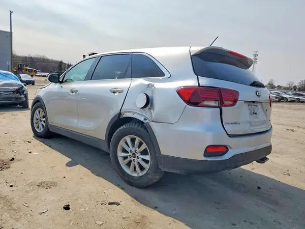 5XYPGDA59KG569664 2019 KIA SORENTO - Image 2