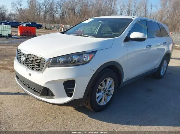 5XYPGDA59LG618301 2020 KIA SORENTO - Image 2