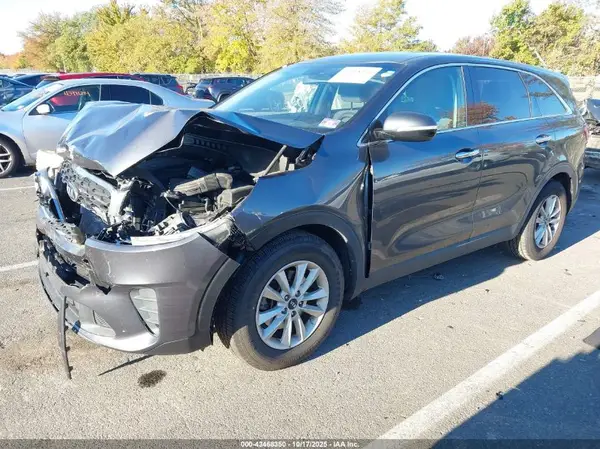 5XYPGDA59LG618816 2020 KIA SORENTO - Image 2