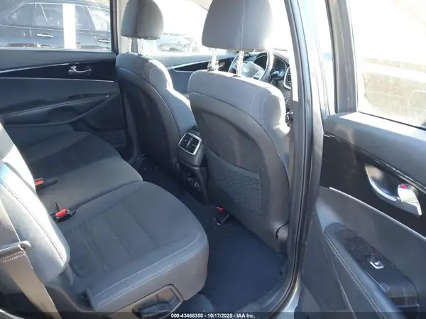 5XYPGDA59LG618816 2020 KIA SORENTO - Image 8