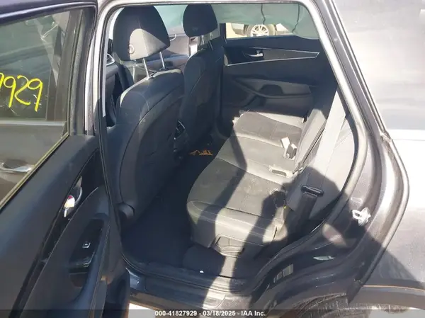 5XYPGDA59LG683343 2020 KIA SORENTO - Image 8