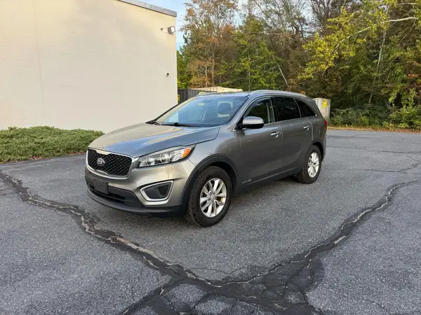5XYPGDA5XGG008803 2016 KIA SORENTO - Image 2