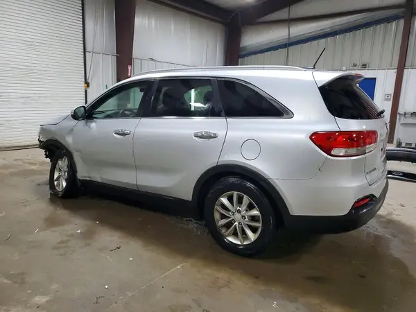 5XYPGDA5XGG112742 2016 KIA SORENTO - Image 2