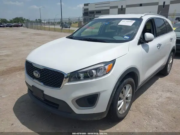 5XYPGDA5XGG130500 2016 KIA SORENTO - Image 2