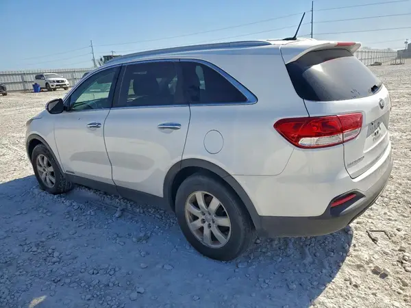 5XYPGDA5XGG130531 2016 KIA SORENTO - Image 2