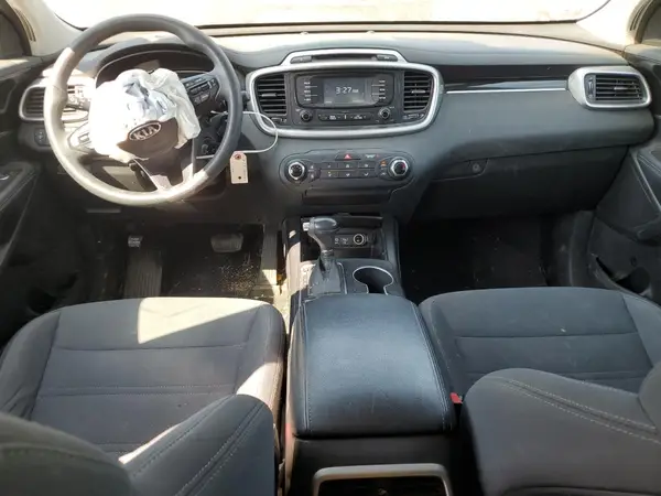5XYPGDA5XGG130786 2016 KIA SORENTO - Image 8