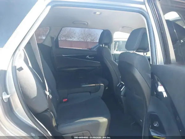 5XYPGDA5XGG130965 2016 KIA SORENTO - Image 8