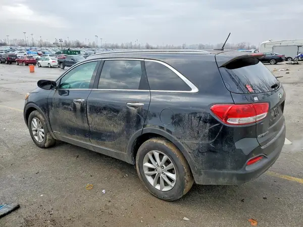 5XYPGDA5XGG131243 2016 KIA SORENTO - Image 2