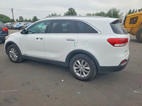 5XYPGDA5XGG135471 2016 KIA SORENTO - Image 2
