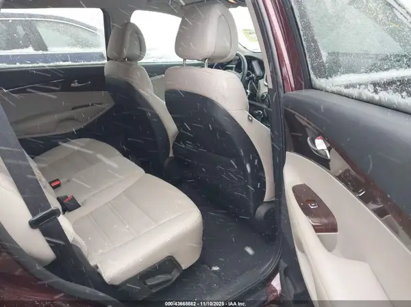 5XYPGDA5XGG141349 2016 KIA SORENTO - Image 8