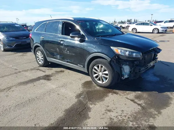 5XYPGDA5XGG175646 2016 KIA SORENTO - Image 1