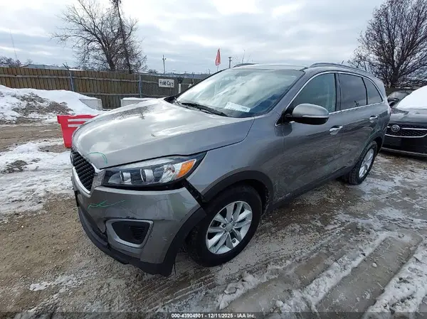 5XYPGDA5XGG178868 2016 KIA SORENTO - Image 2