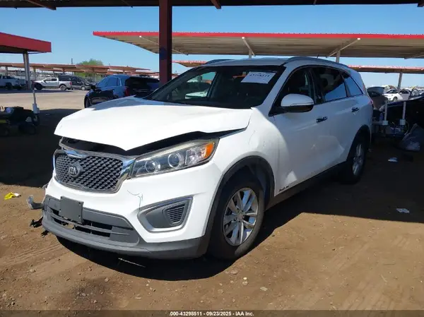 5XYPGDA5XHG193632 2017 KIA SORENTO - Image 2