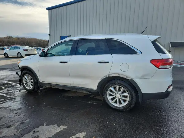 5XYPGDA5XHG197339 2017 KIA SORENTO - Image 2