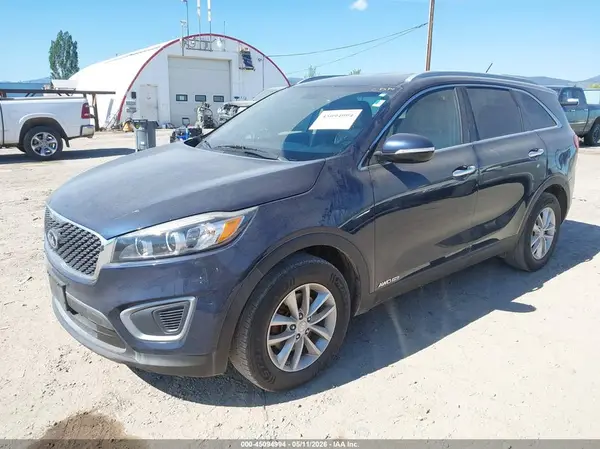 5XYPGDA5XHG197843 2017 KIA SORENTO - Image 2