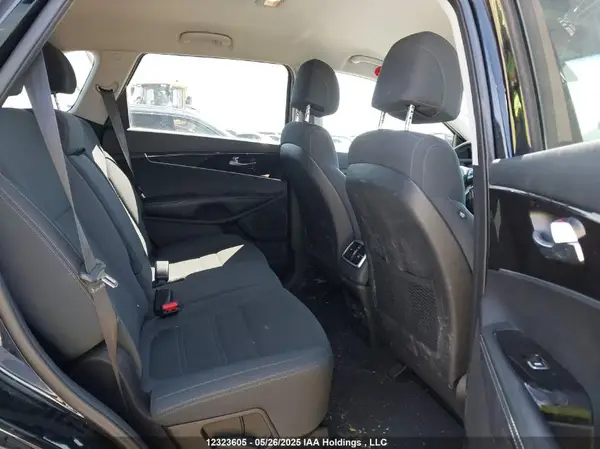 5XYPGDA5XHG209196 2017 KIA SORENTO - Image 8