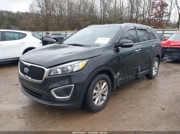 5XYPGDA5XHG291740 2017 KIA SORENTO - Image 2