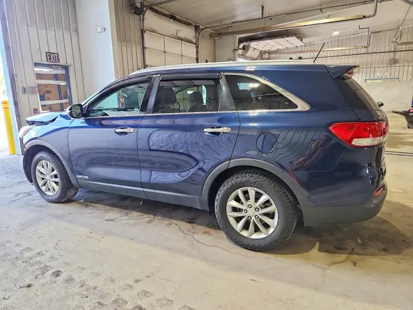5XYPGDA5XHG316507 2017 KIA SORENTO - Image 2
