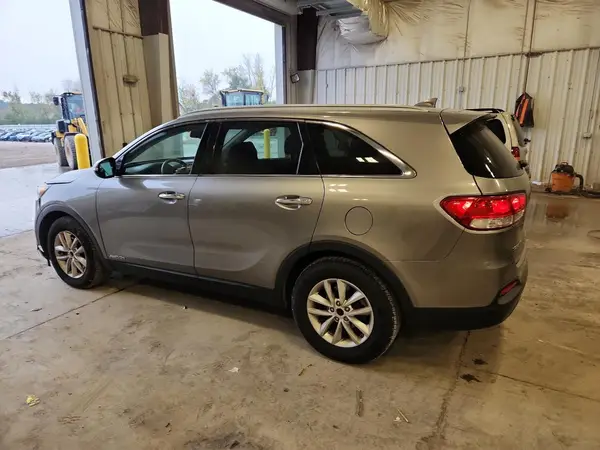 5XYPGDA5XHG321299 2017 KIA SORENTO - Image 2