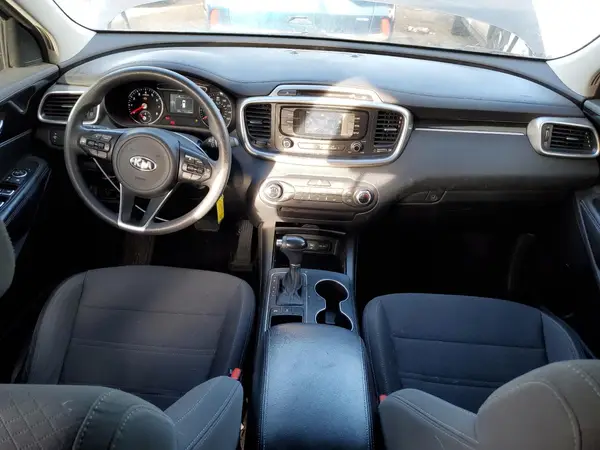 5XYPGDA5XHG328835 2017 KIA SORENTO - Image 8