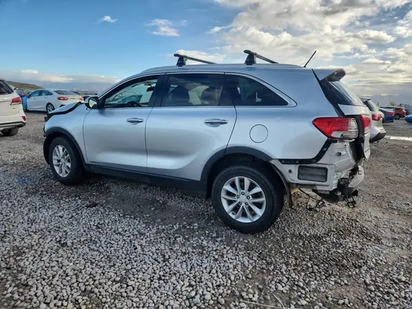 5XYPGDA5XHG333050 2017 KIA SORENTO - Image 2