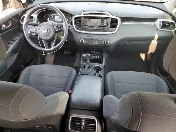 5XYPGDA5XHG333999 2017 KIA SORENTO - Image 8