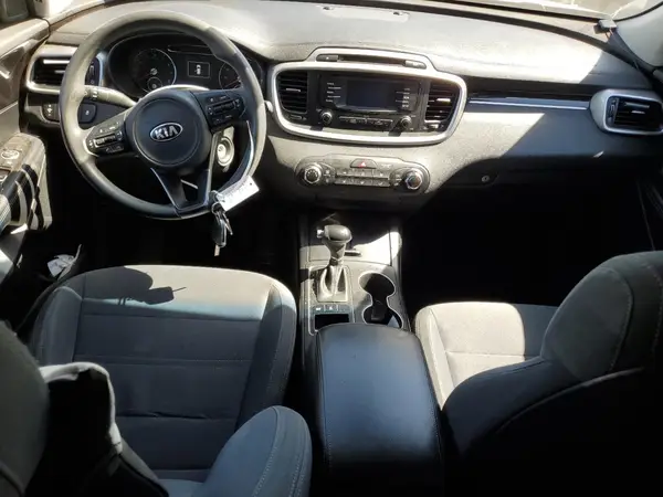 5XYPGDA5XJG338500 2018 KIA SORENTO - Image 8