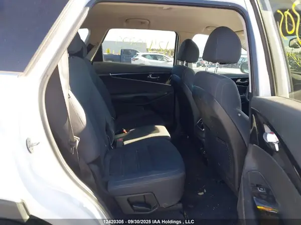 5XYPGDA5XJG353949 2018 KIA SORENTO - Image 8