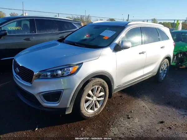 5XYPGDA5XJG369035 2018 KIA SORENTO - Image 2