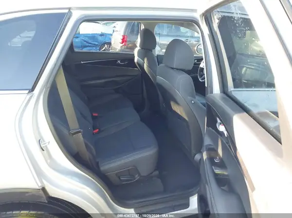 5XYPGDA5XJG369035 2018 KIA SORENTO - Image 8