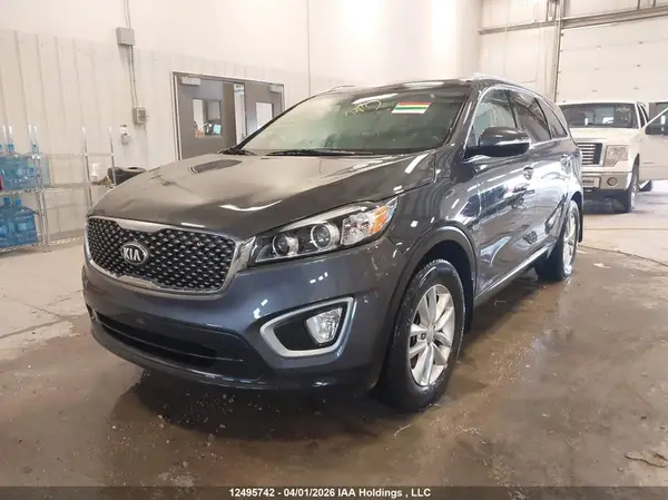 5XYPGDA5XJG369875 2018 KIA SORENTO - Image 2