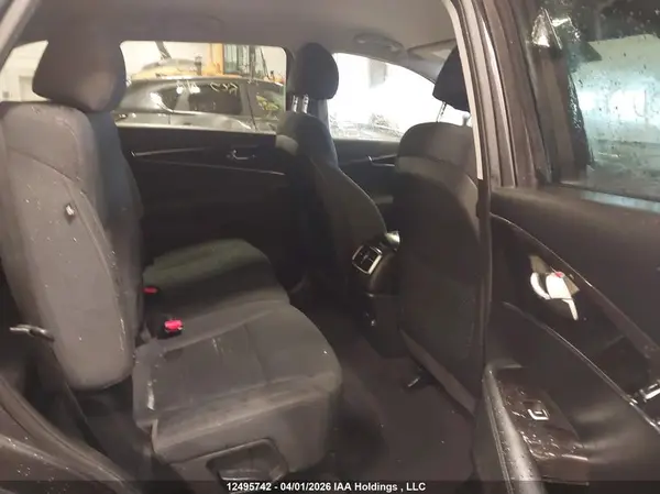 5XYPGDA5XJG369875 2018 KIA SORENTO - Image 8
