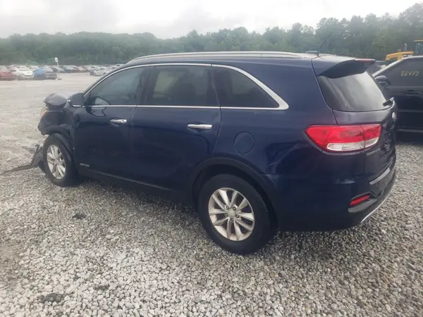 5XYPGDA5XJG370413 2018 KIA SORENTO - Image 2