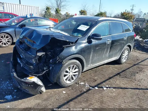 5XYPGDA5XJG373473 2018 KIA SORENTO - Image 2
