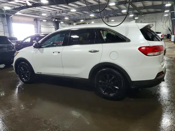 5XYPGDA5XJG421392 2018 KIA SORENTO - Image 2