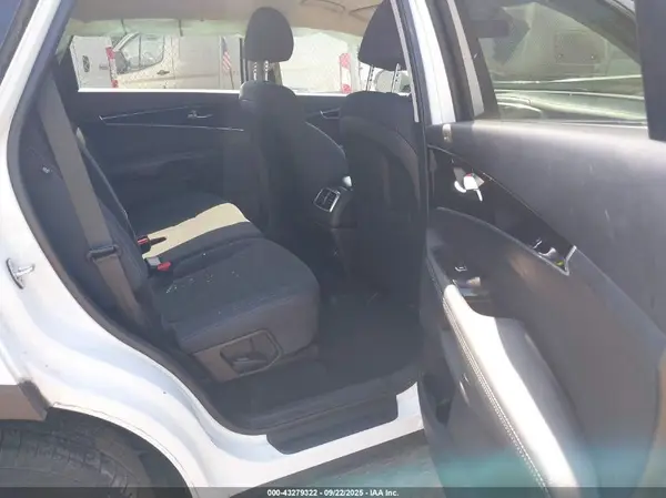 5XYPGDA5XKG446519 2019 KIA SORENTO - Image 8