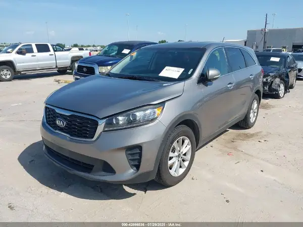 5XYPGDA5XKG453938 2019 KIA SORENTO - Image 2