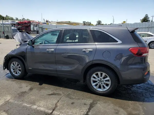 5XYPGDA5XKG469637 2019 KIA SORENTO - Image 2