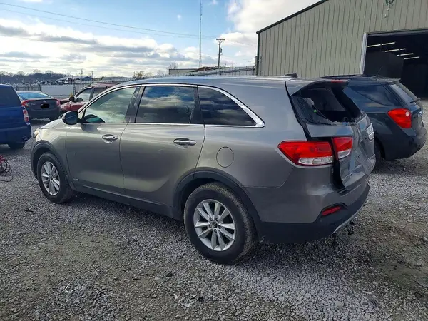 5XYPGDA5XKG482257 2019 KIA SORENTO - Image 2