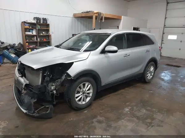5XYPGDA5XKG487393 2019 KIA SORENTO - Image 2