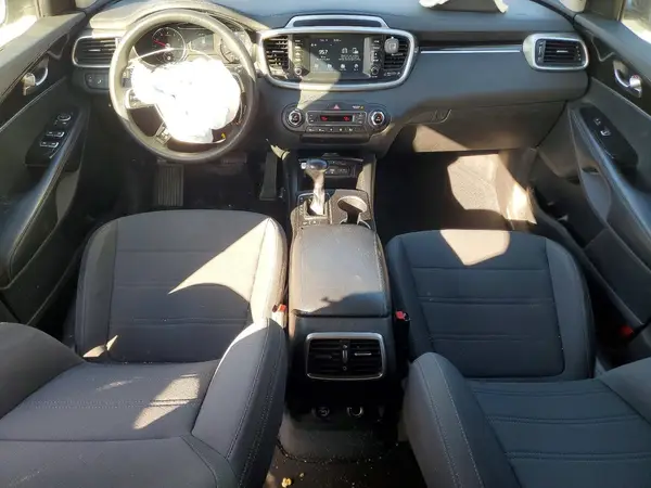5XYPGDA5XKG487586 2019 KIA SORENTO - Image 8