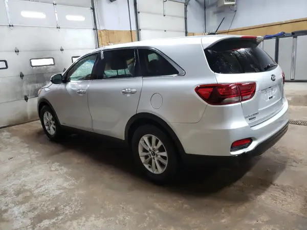 5XYPGDA5XKG494537 2019 KIA SORENTO - Image 2